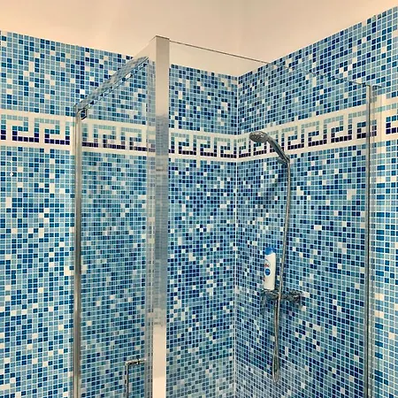 Main Square Apartment *